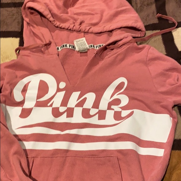 SUPER CUTE PINK SWEATER - Picture 1 of 2